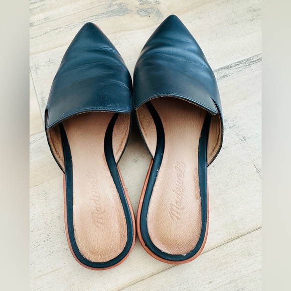 Madewell Shoes - Madewell Black Leather Pointed Toe Mules